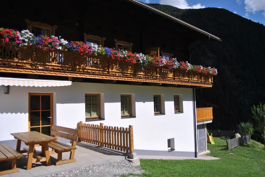 Ferienwohnungen Niederarnigerhof Familie Bauernfeind Kals-am Großglockner Exterior foto